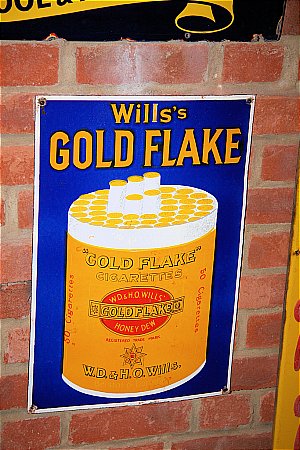 WILLS GOLD FLAKE DRUM - click to enlarge